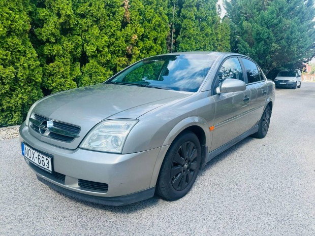 Opel Vectra C 1.6 Essentia [Club]